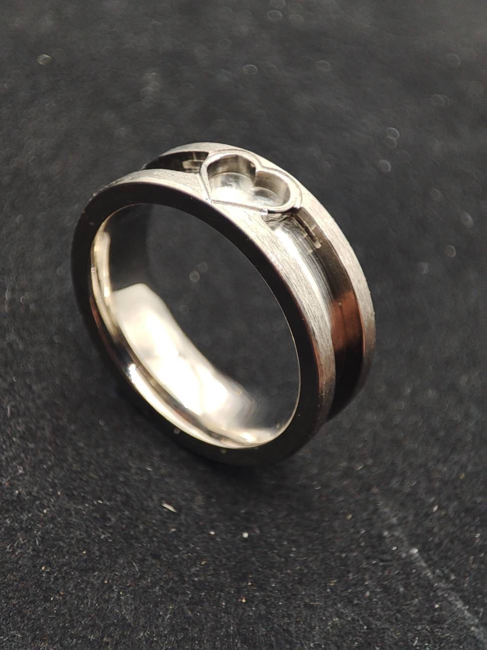 Titanium - Heart Focus Channel Ring Blank