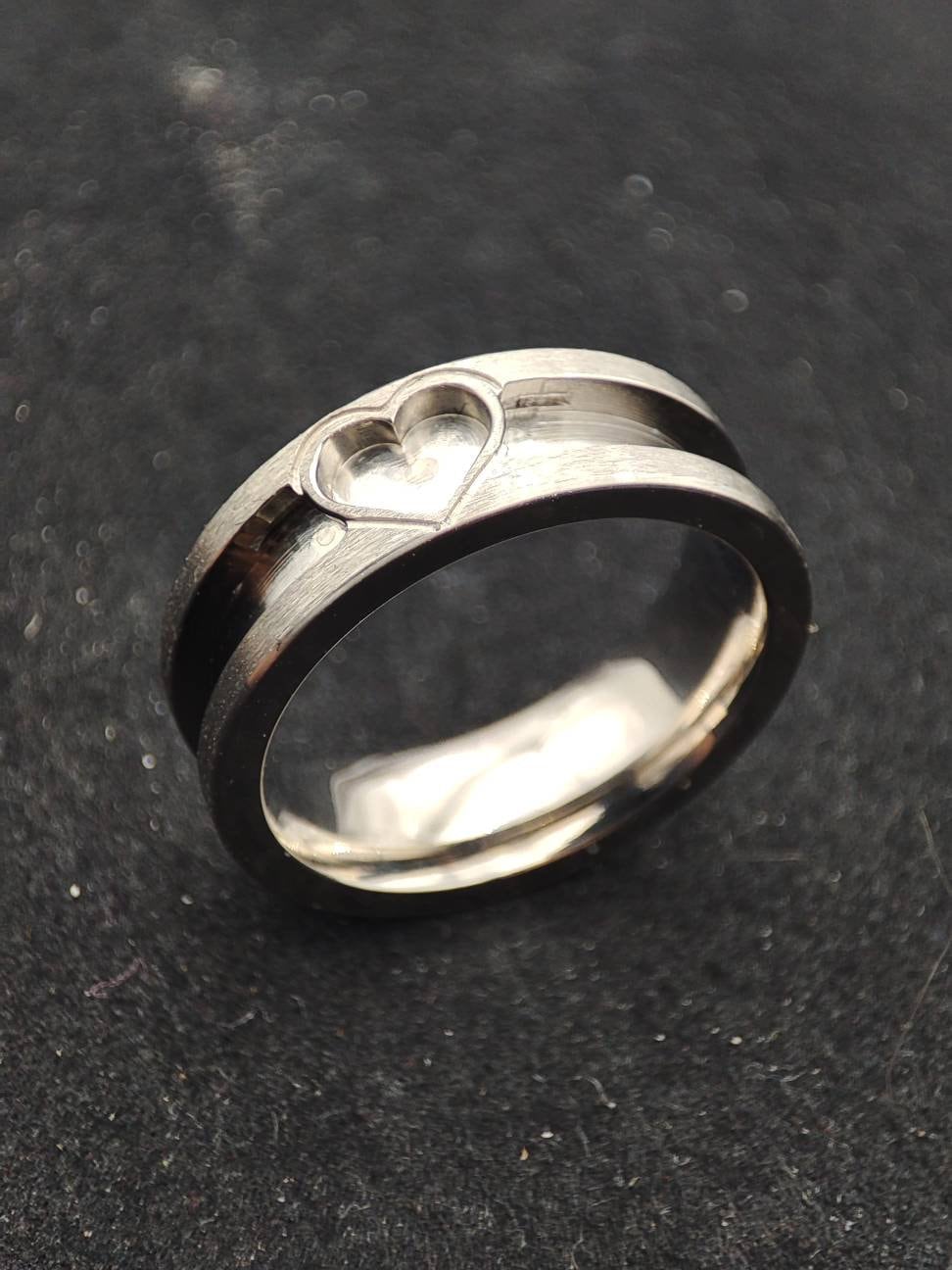 Titanium - Heart Focus Channel Ring Blank
