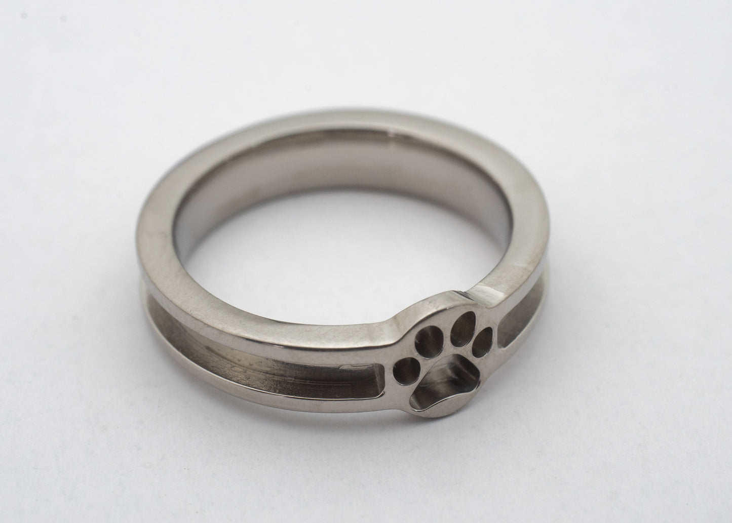 Titanium - Paw Print Focus Channel Ring Blank - 4/2