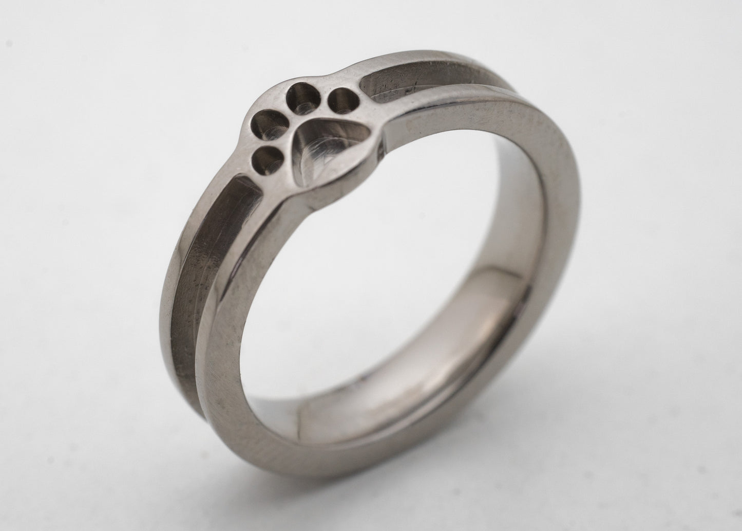Titanium - Paw Print Focus Channel Ring Blank - 4/2