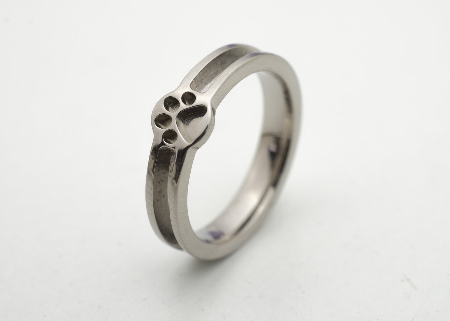 Titanium - Paw Print Focus Channel Ring Blank - 4/2