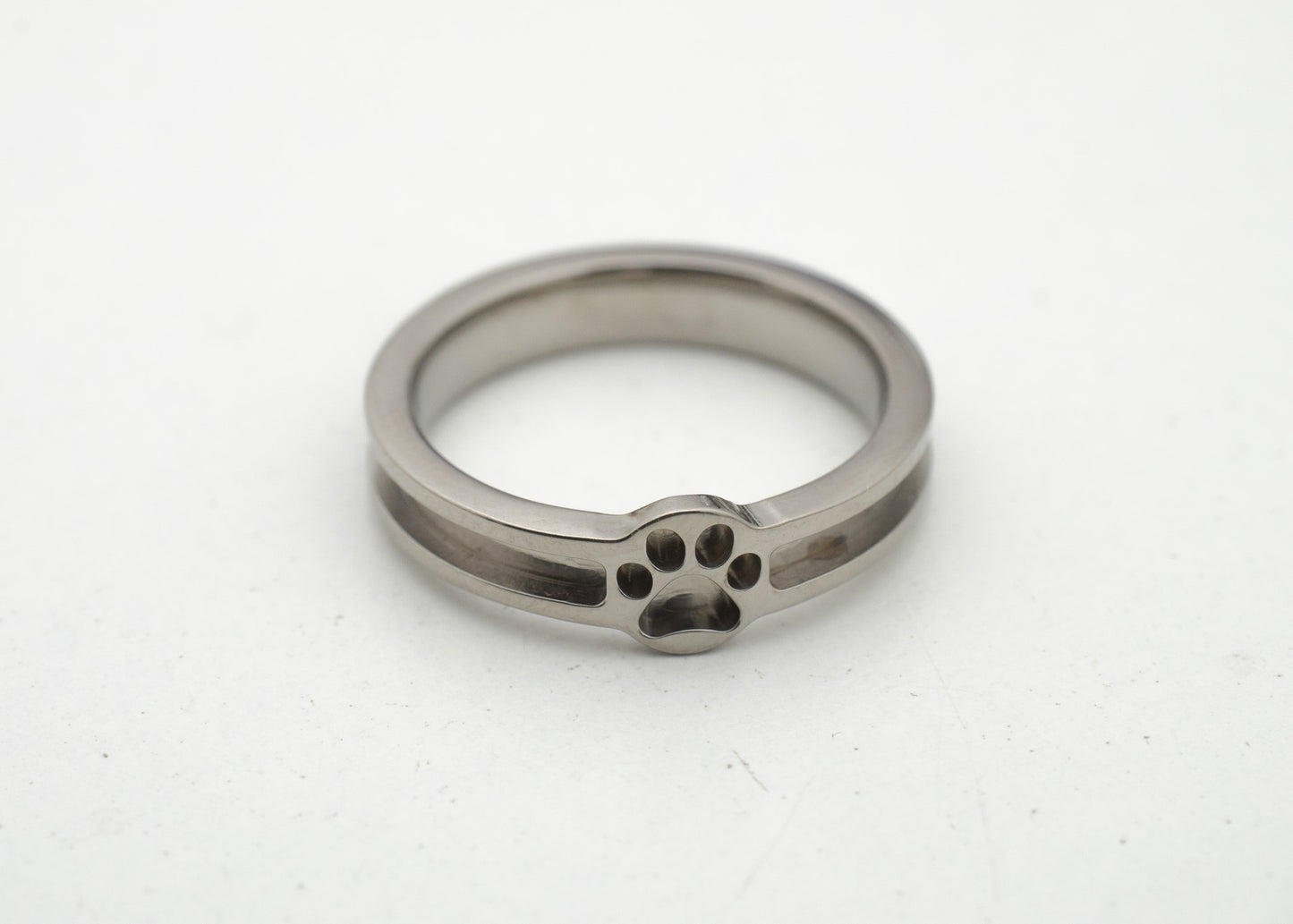 Titanium - Paw Print Focus Channel Ring Blank - 4/2